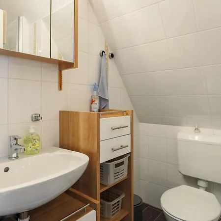 House Sundown By Interhome بالاتوليلّي